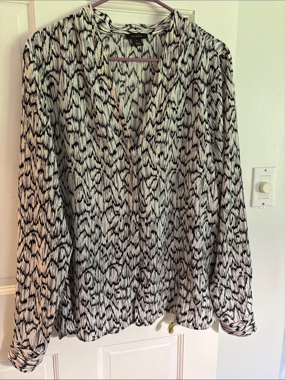 All Saints Black & White Abstract V-Neck Blouse